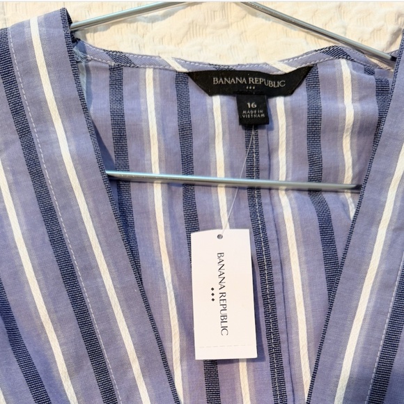 Banana Republic Top, NWT (Size 16) - Picture 2 of 4